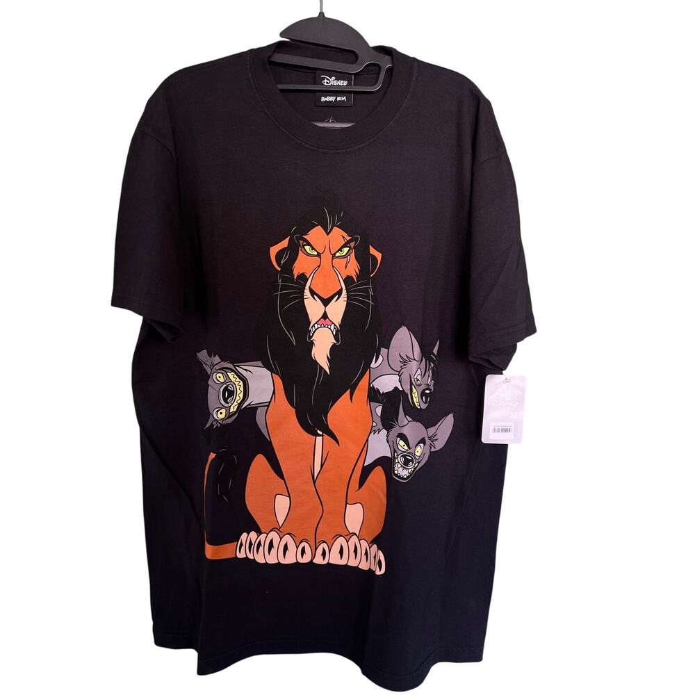 Disney Bobby Kim Scar The Lion King Black graphic T-Shirt, Size large NEW